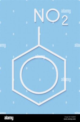  Nitrobenzene: นี่คือตัวทำละลายอเนกประสงค์ที่คุณไม่ควรพลาด!